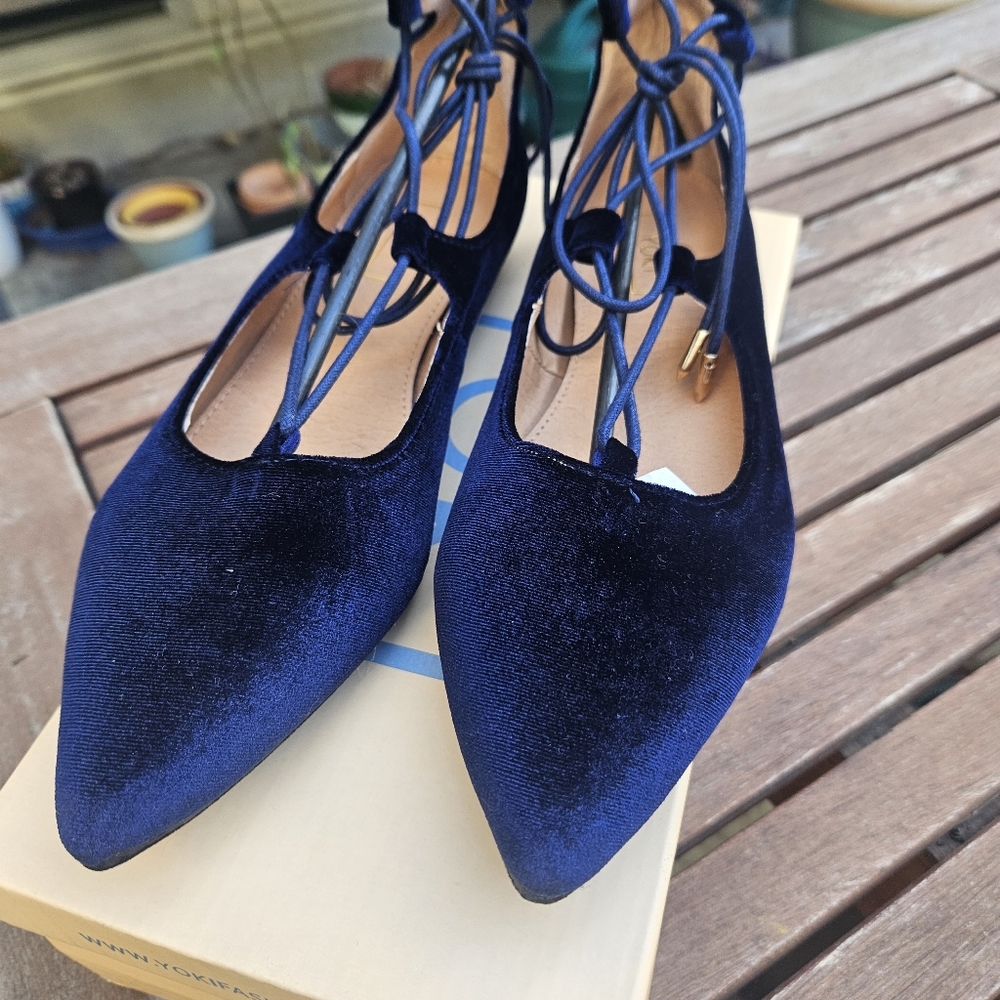 Yoki,NIB, Blue Velvet Shoe